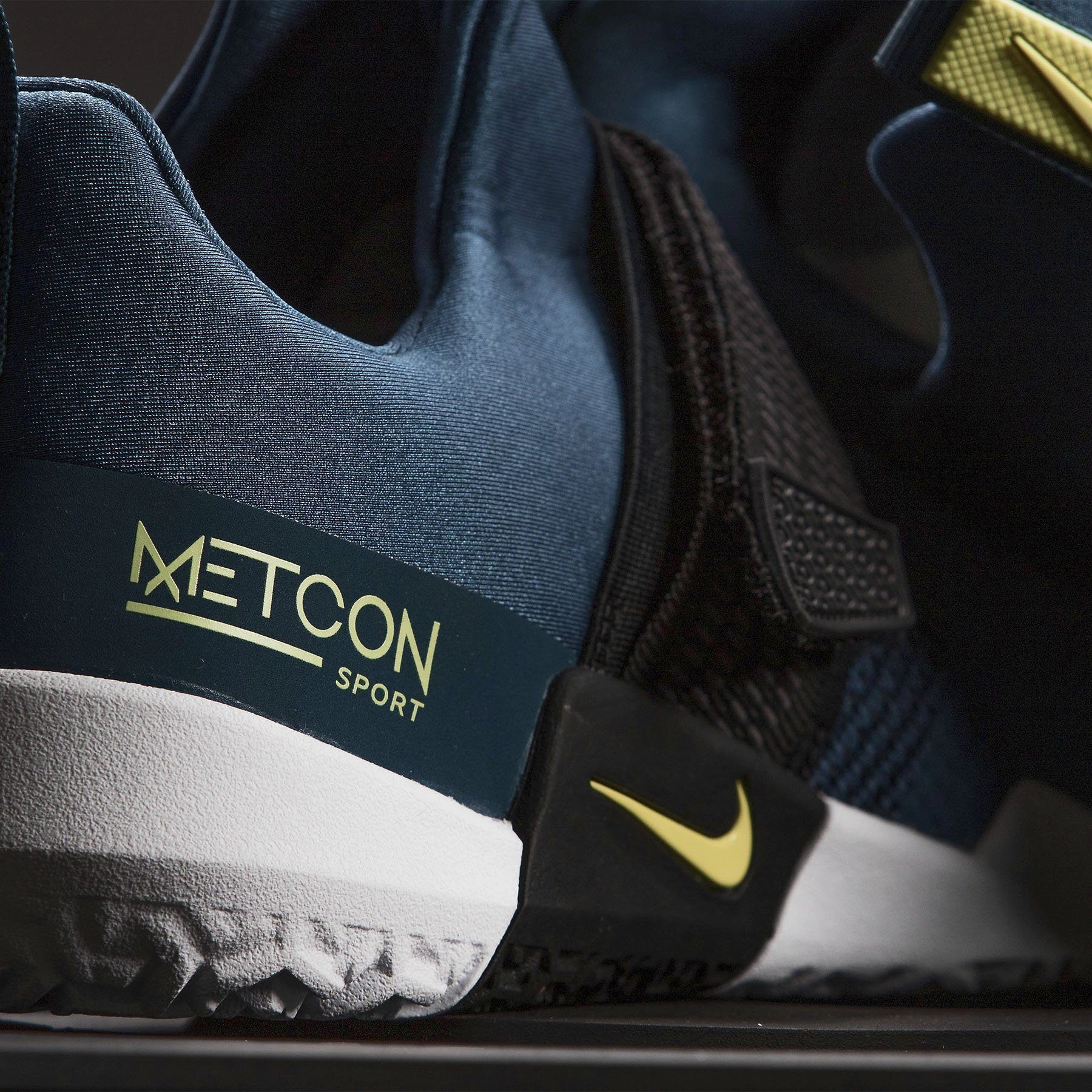 Nike - Metcon Sport Men's Training Shoes - Blue Force/Dynamic Yellow/Black/White Shoes And Sox Asics