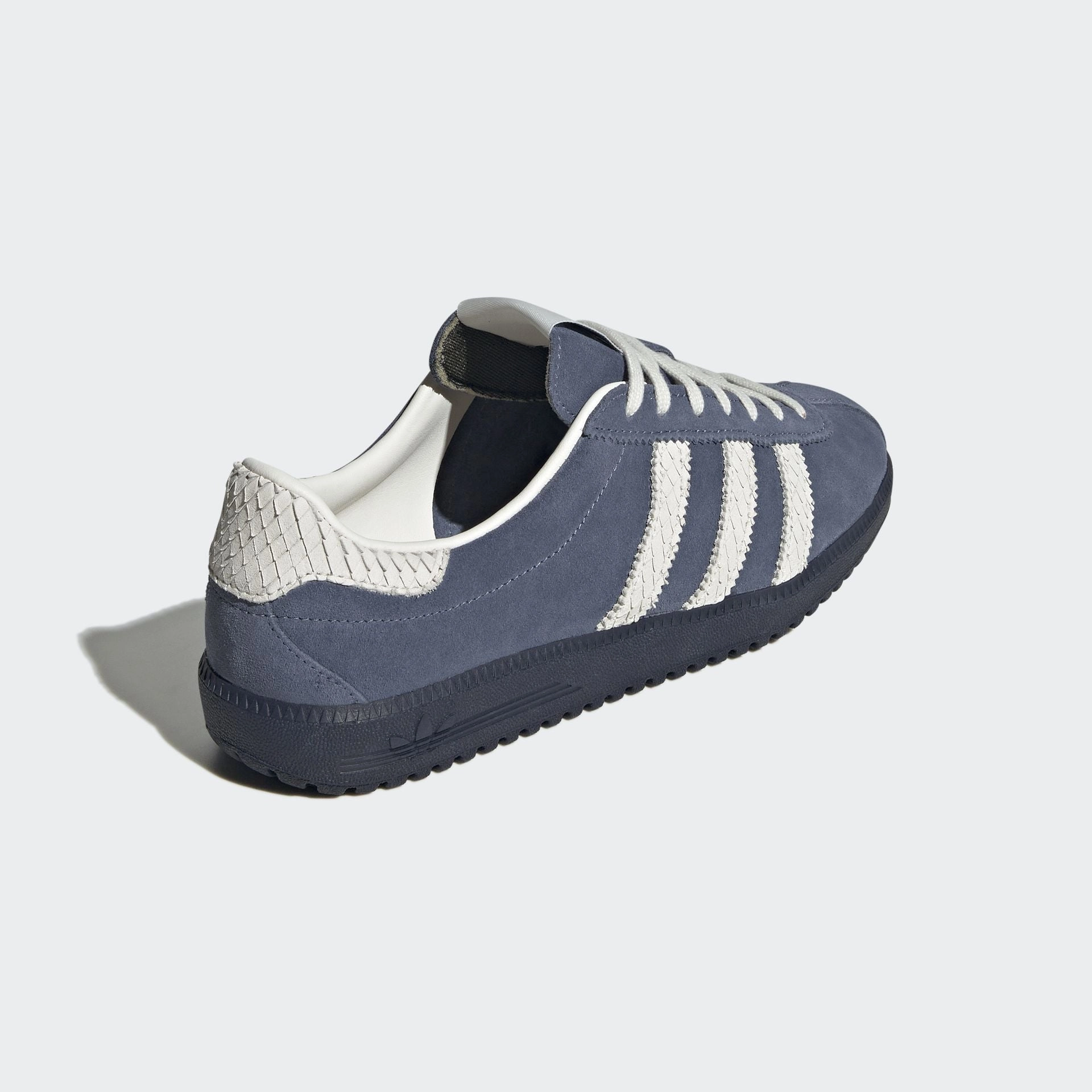 BERMUDA SHOES - Night Indigo / Preloved Ink / Cloud White Vintage Adidas Wrestling Shoes