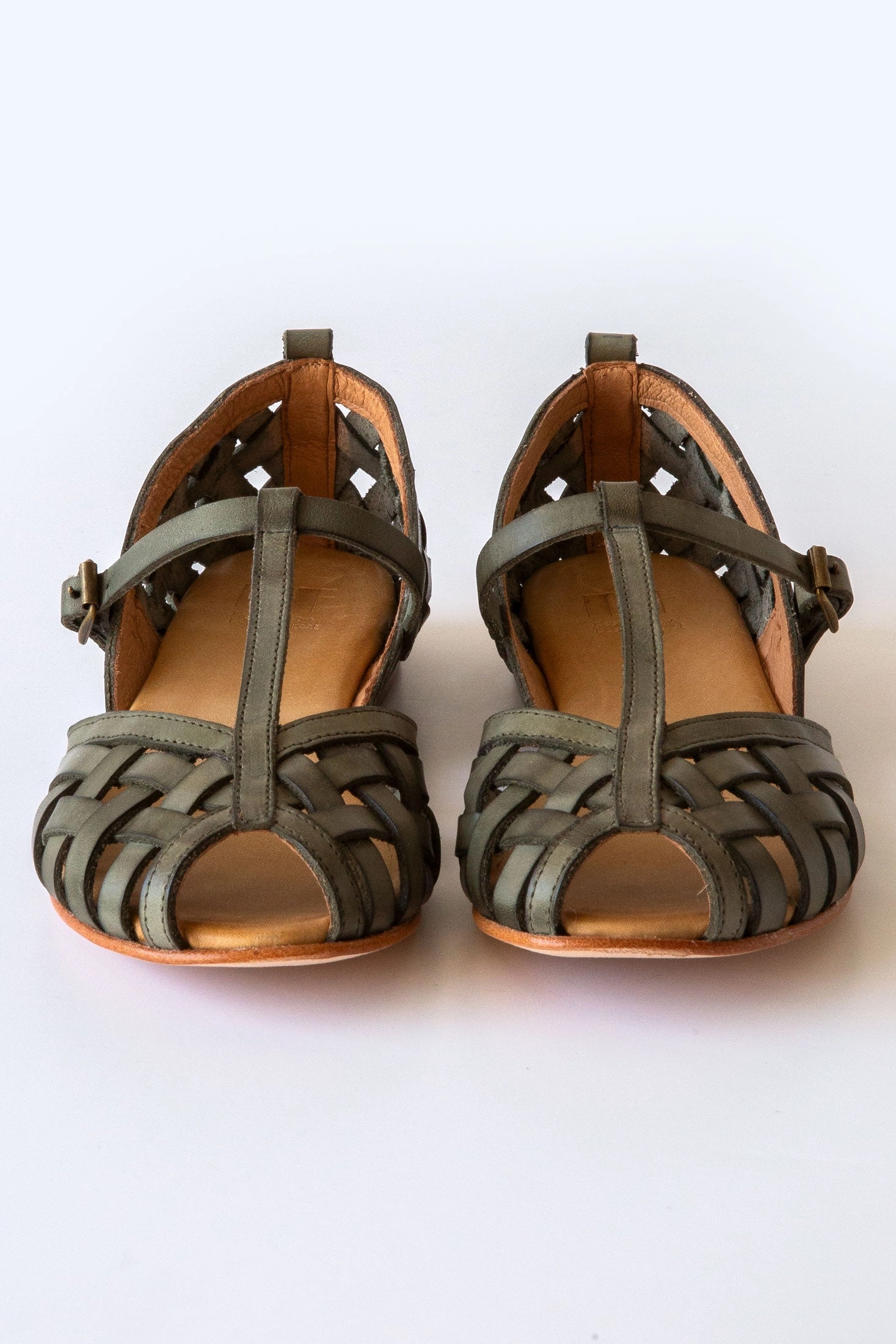 Fashionable Sandals For Bunions Pescaire Sandal
