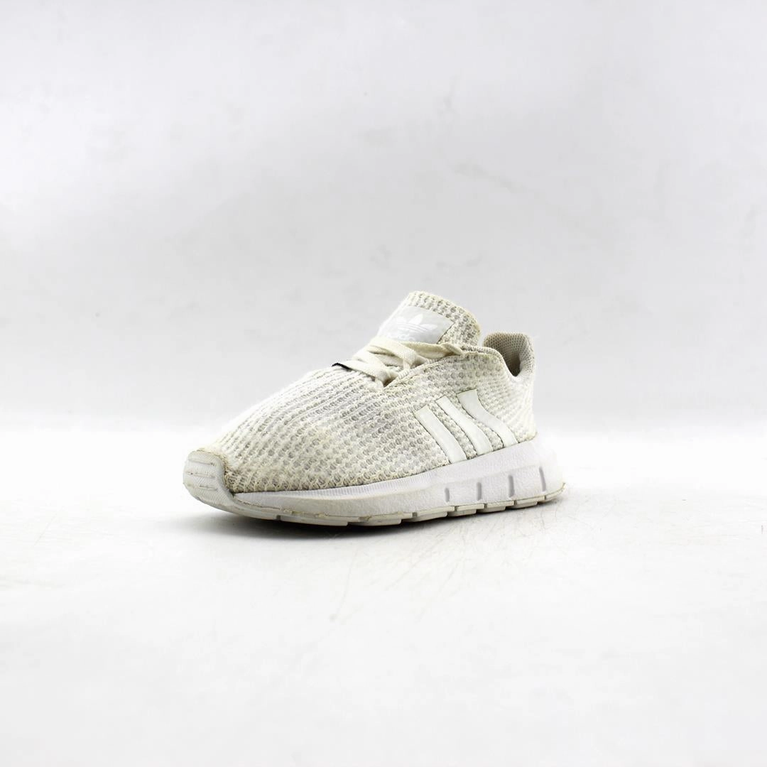 The New Shoes Adidas ADIDAS .