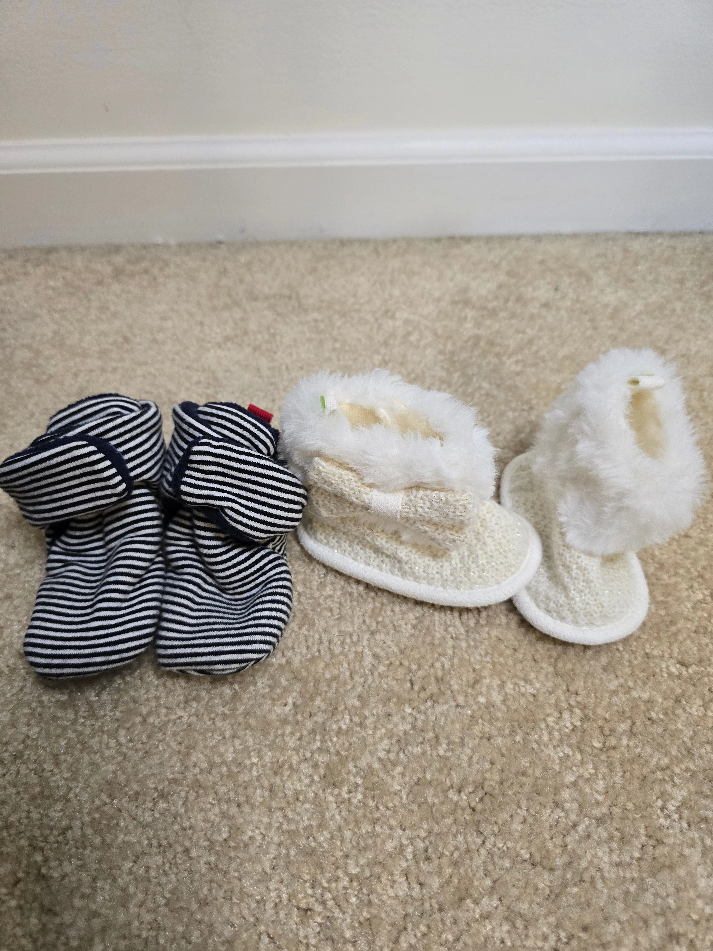 Dress Boots Infant 3-6mos boots - Shoes:                  2 (Infant)