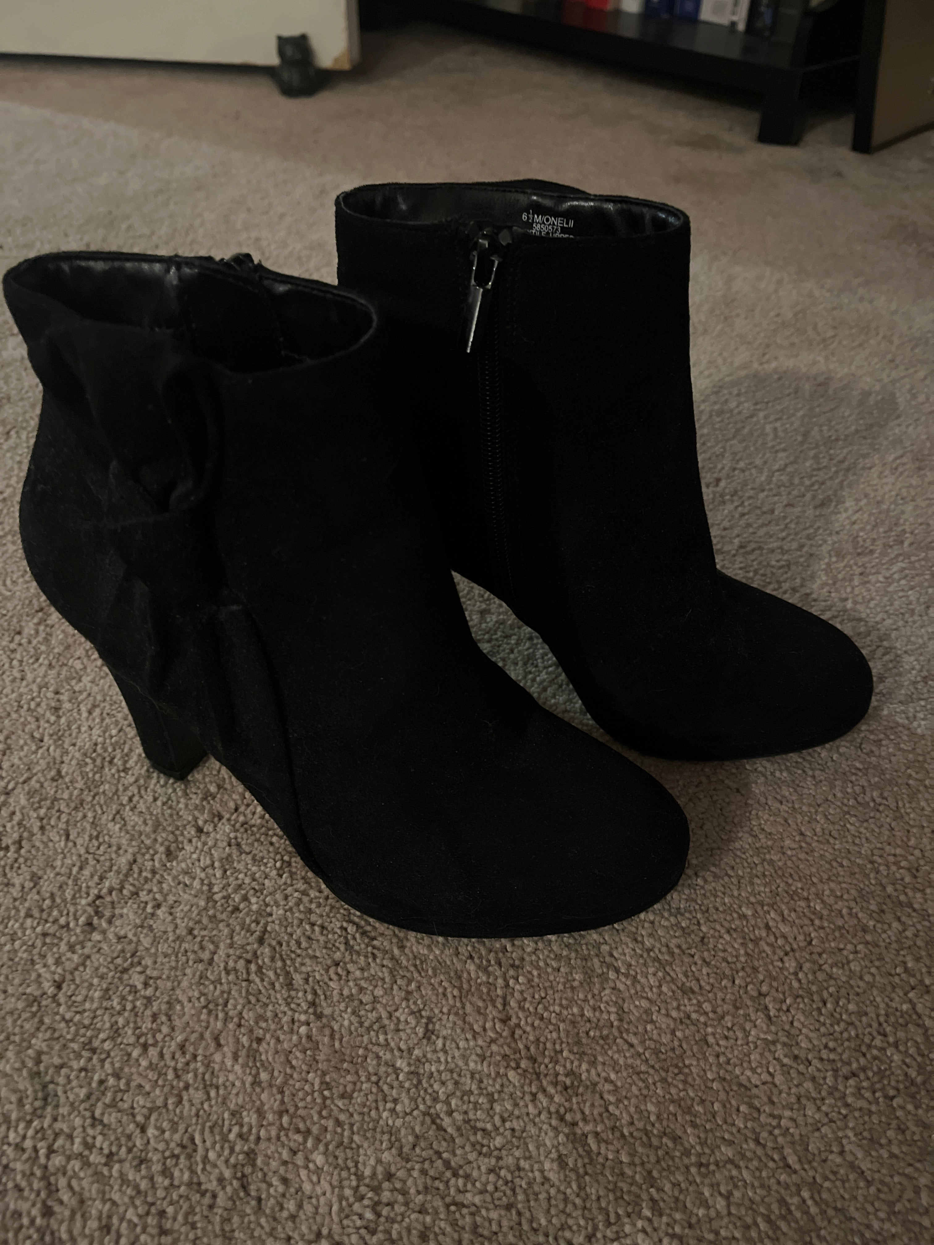 Outfits With Army Boots Impo ankle boots Black suede - Shoes: 6.5 (Adult)