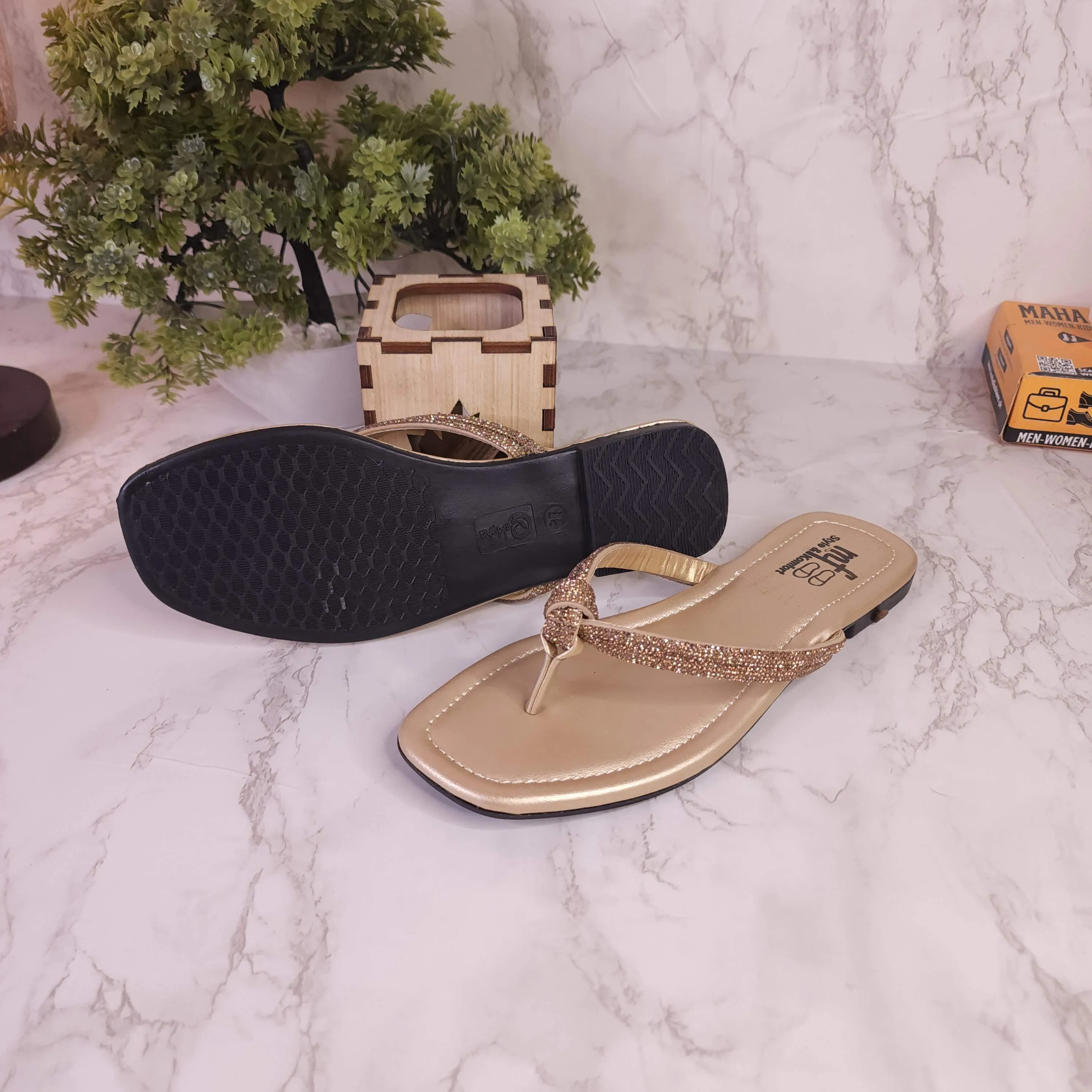 Memory Foam Flat Shoes Golden Slipper in Flat