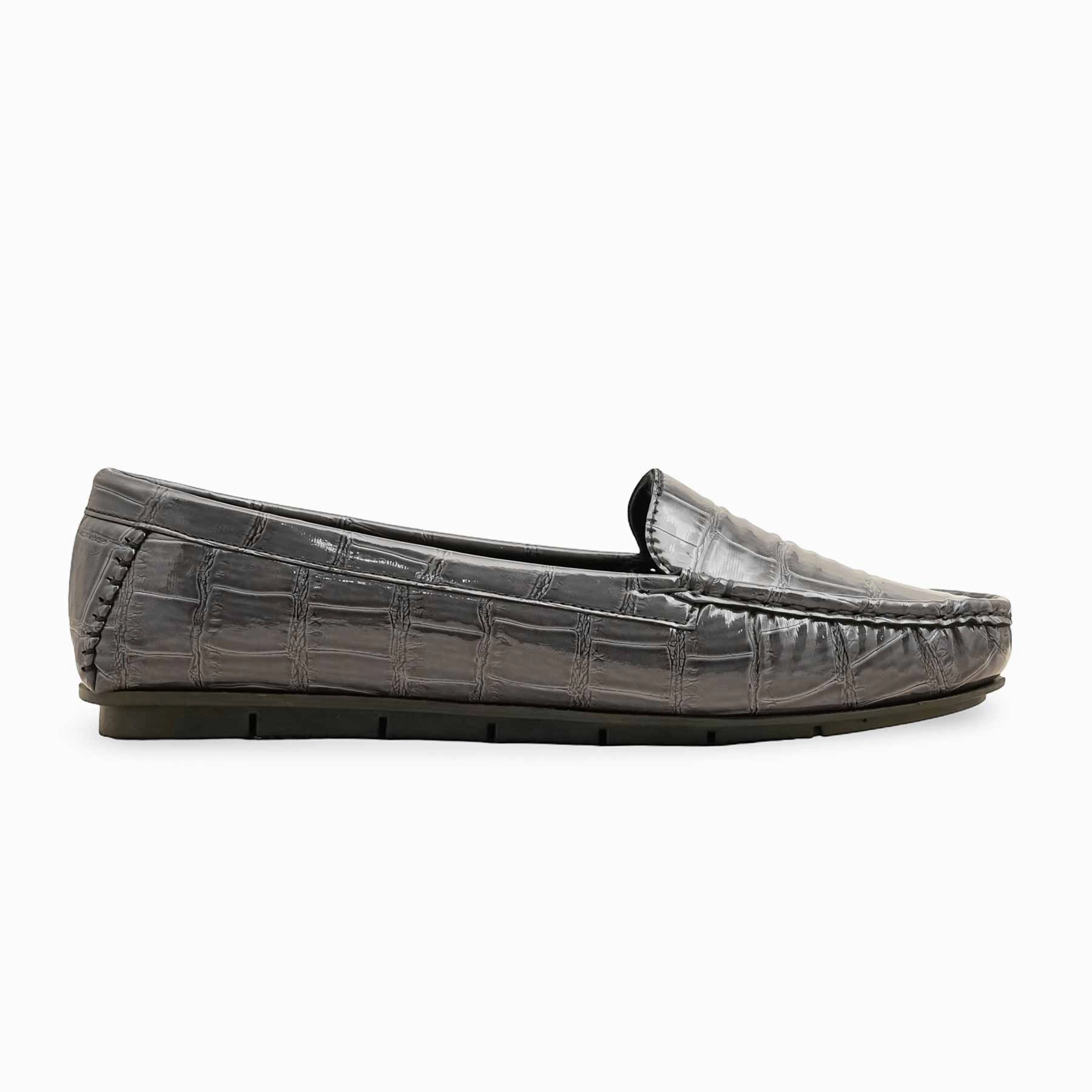 Casual Shoes With Skinny Jeans Grey Moccasin For Women WN4507