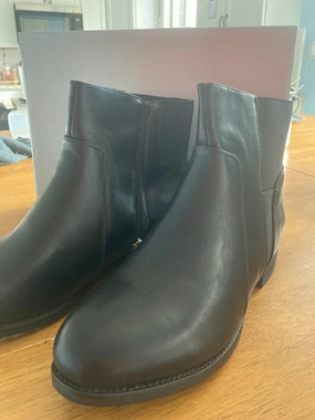 Carhart Boots Black ankle boots Zip up leather nwt - Shoes: 11 (Adult)