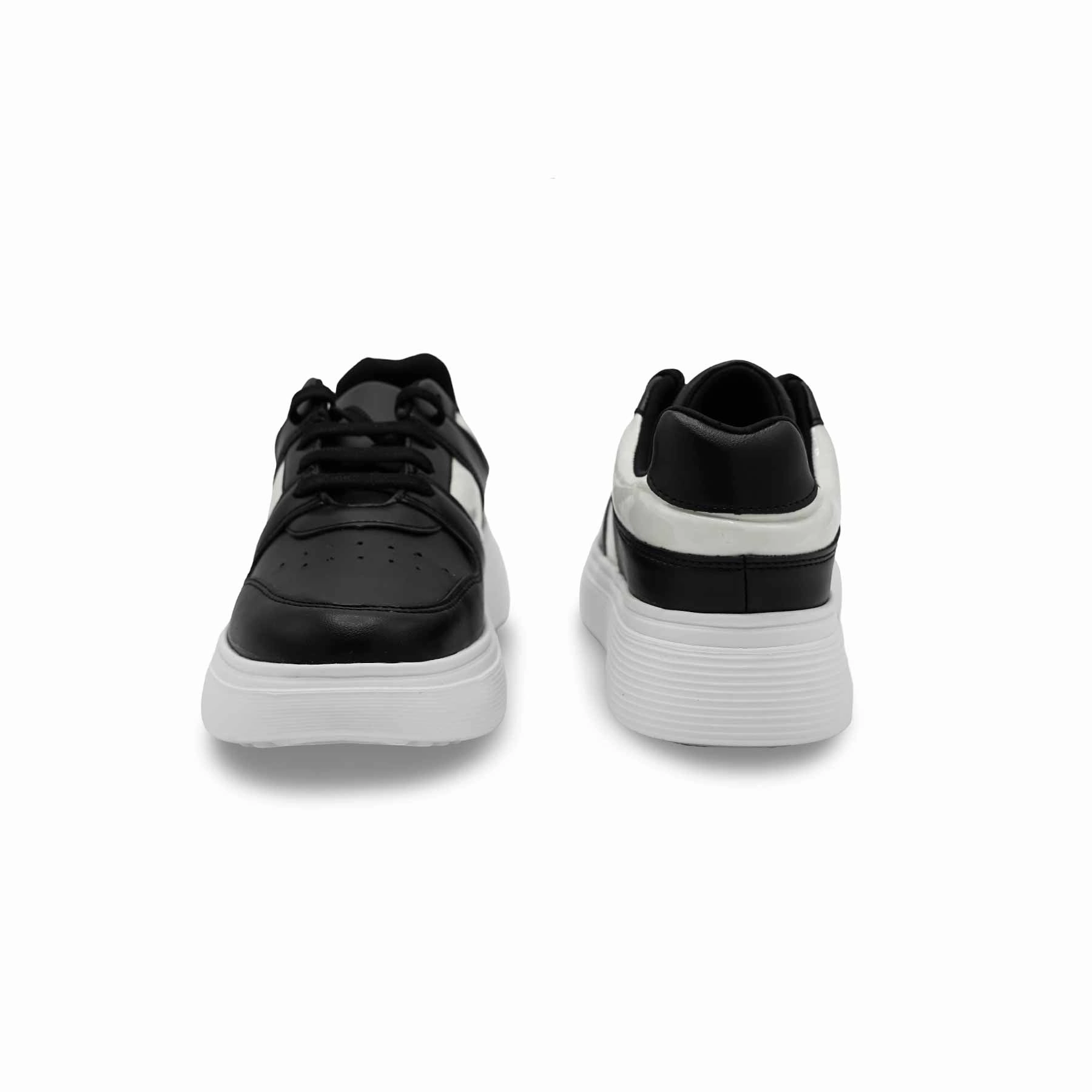 Comfortable Casual Leather Black Casual Sneaker For Women AT7498