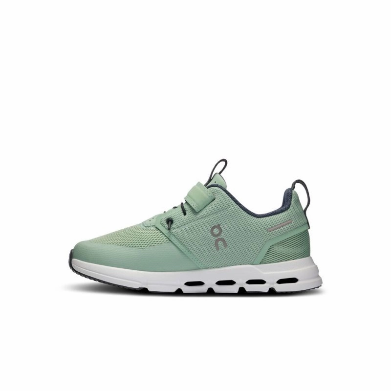 Junior Running Shoes On Little Kids Cloud Play - Sage/White