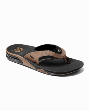 Fanning Flip Flops in Black & Tan Flip Flops Restaurant