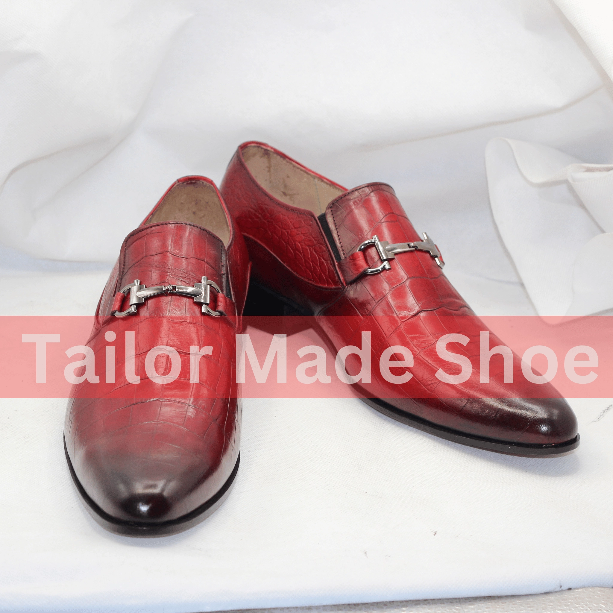 Red Crocodile-Pattern Leather Loafers  Luxury Handmade Slip-Ons for Men Sophisticated Red Crocodile Loafers  Premium Leather Shoes for Elegant Occasions Customisable Boots