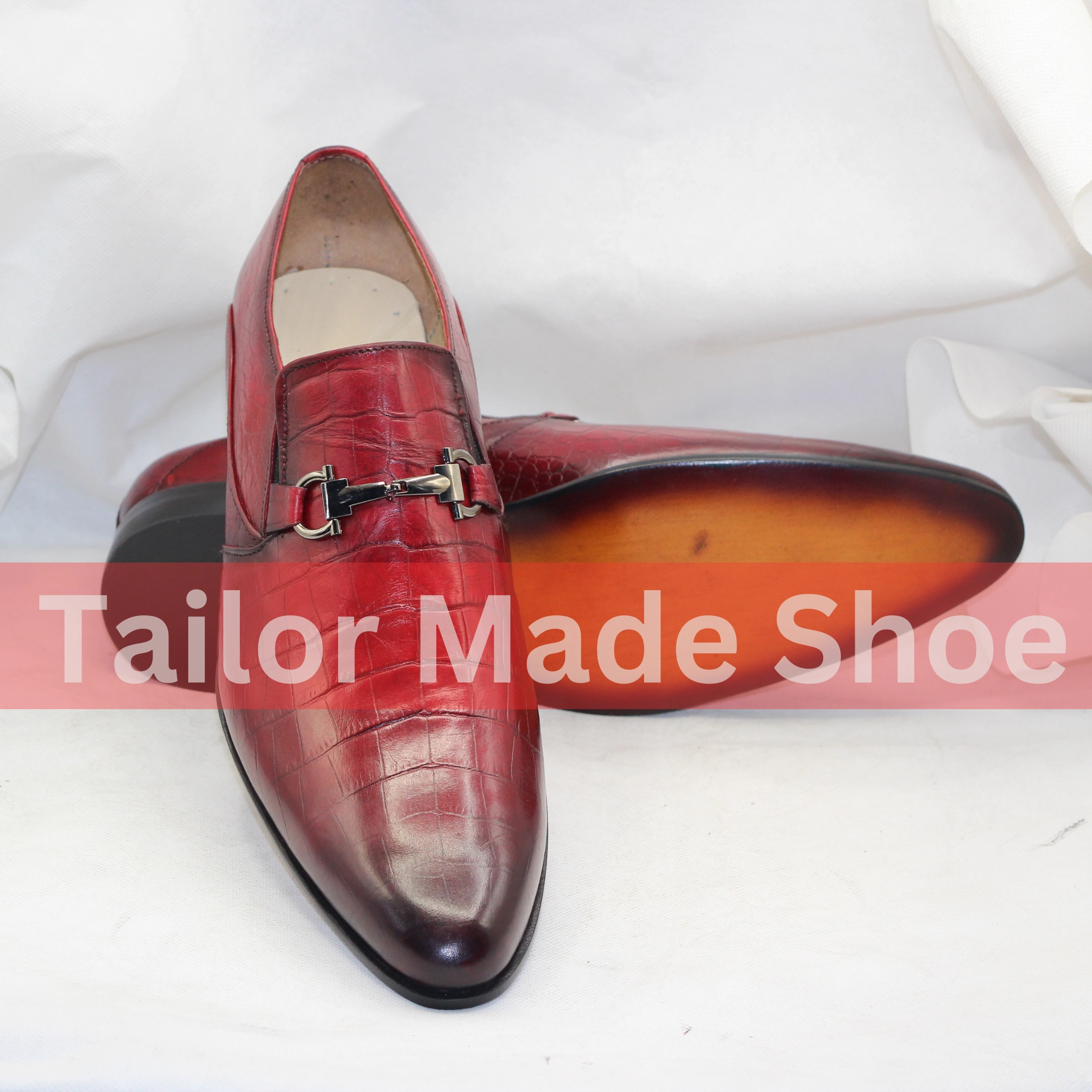 Highest Rated Steel Toe Work Boots Red Crocodile-Pattern Leather Loafers  Luxury Handmade Slip-Ons for Men Sophisticated Red Crocodile Loafers  Premium Leather Shoes for Elegant Occasions