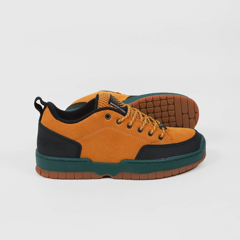 Good Skate Shoes For Beginners DC Shoes - Bronze 56K Clocker Shoes - Wheat / Black