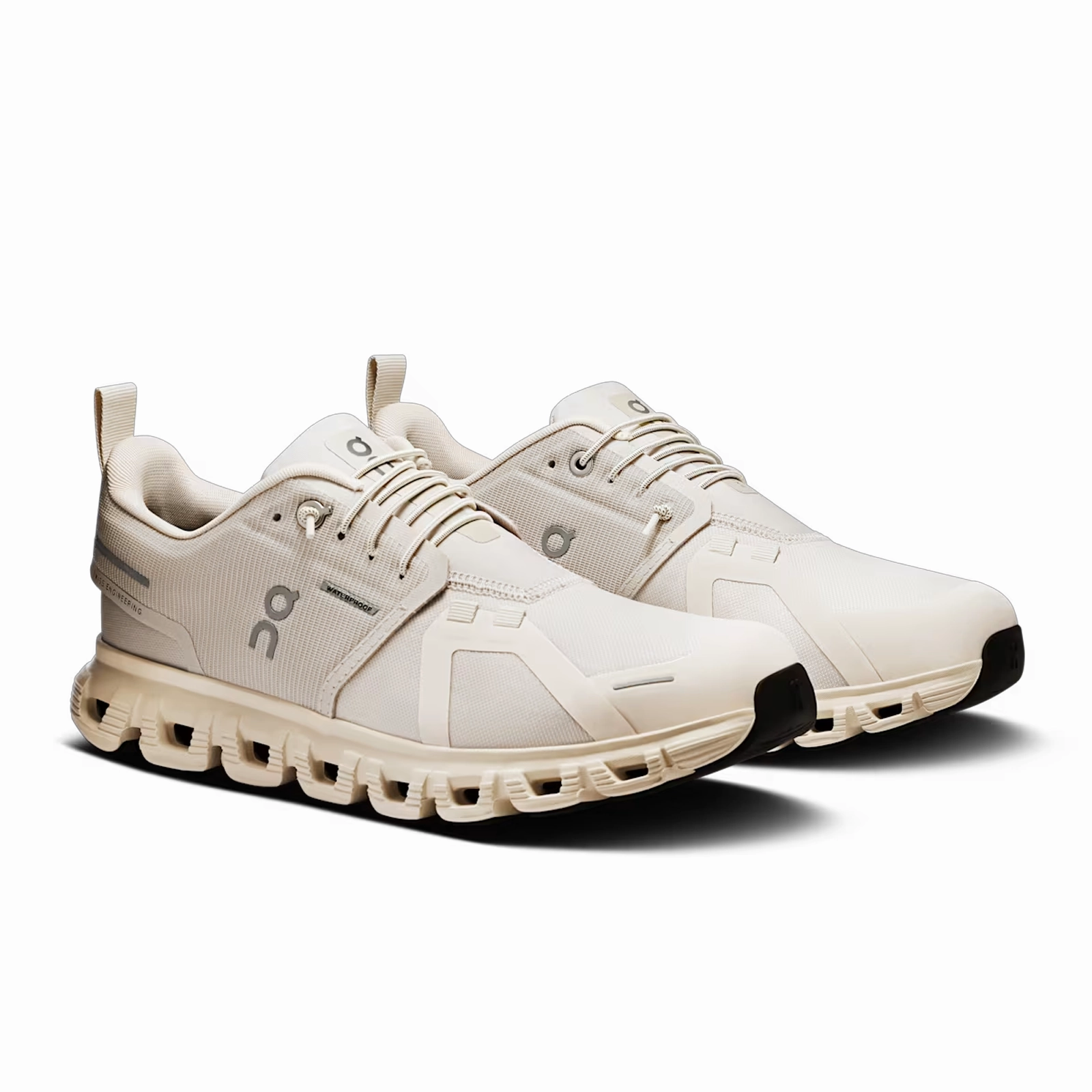 On The Run Shoes San Francisco Ca On Running Cloud 6 Waterproof Running Shoe (Women) - Pearl/Cream