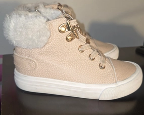 Waterproof Warm Boots Tan boots Faux fur lining - Shoes:           8 (Toddler)