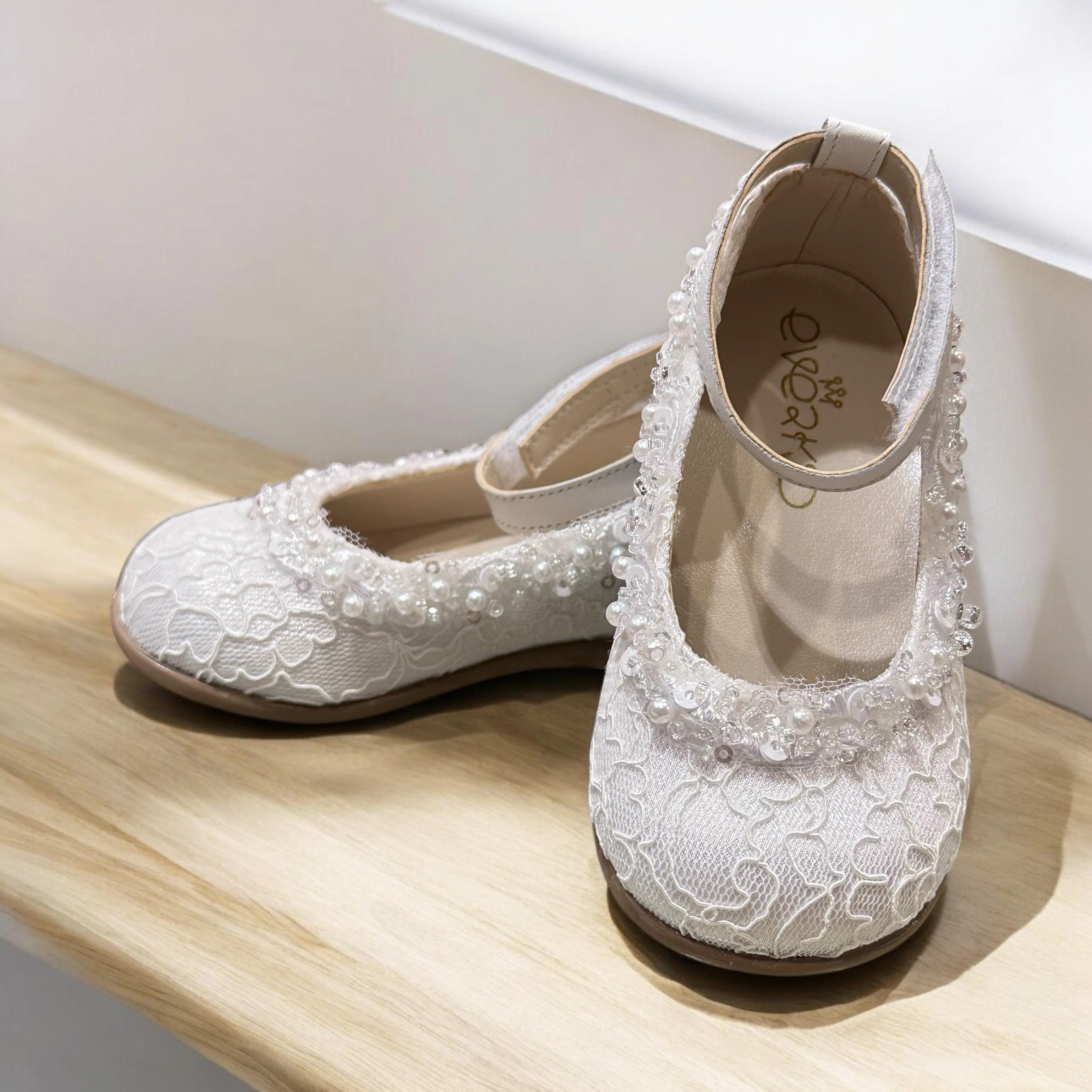 Running Shoes White Lace Ballet Flat