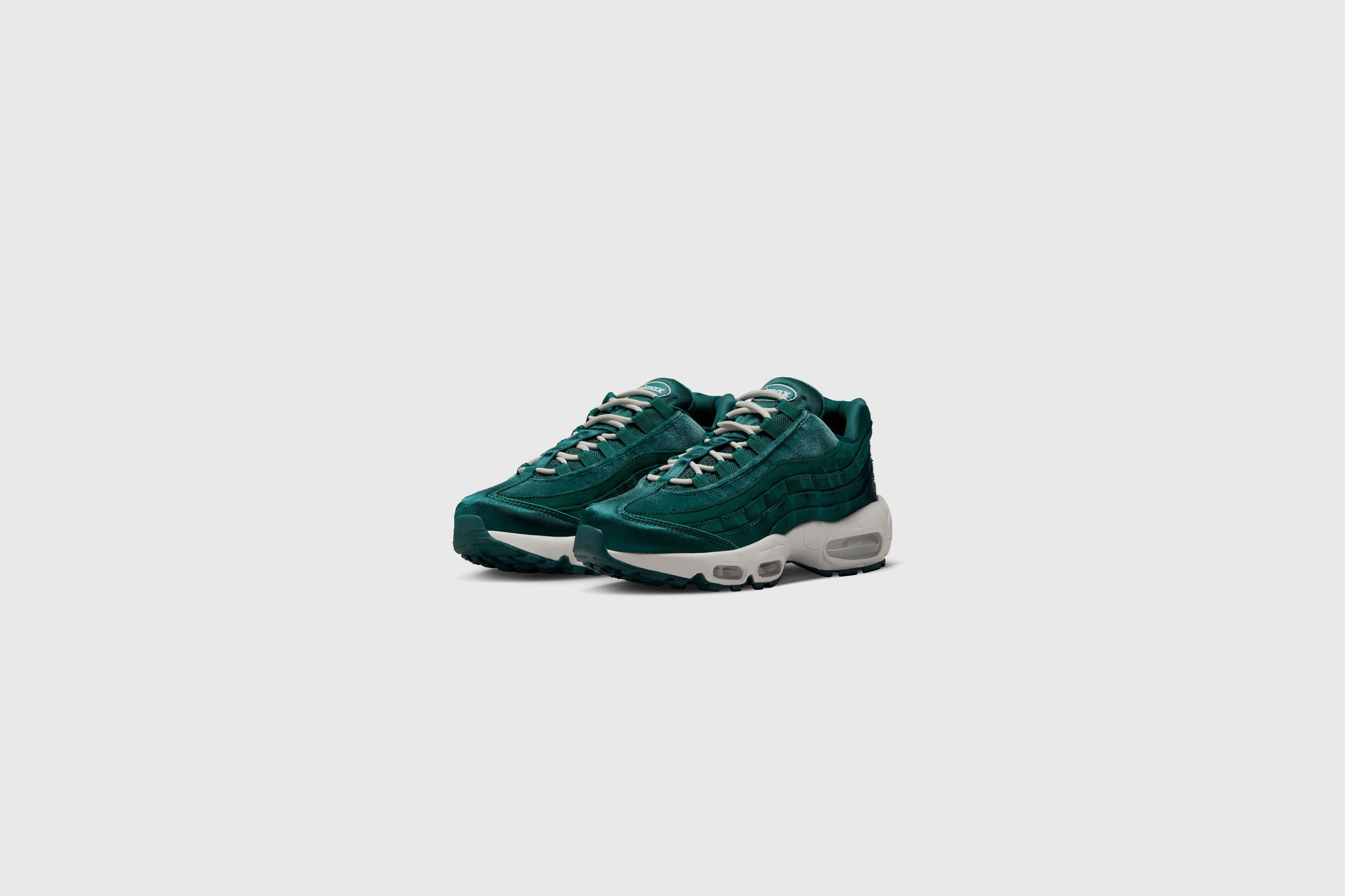 WMNS Nike Air Max 95 (DK Atomic Teal/DK Atomic Teal) Difference Between Asics Shoes
